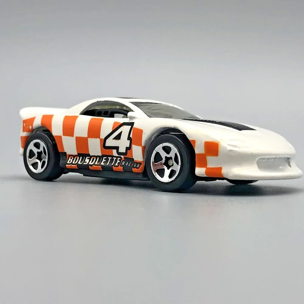 Hot Wheels Chevrolet Chevy Camaro White Orange Race Car Bousquette Diecast 1/64